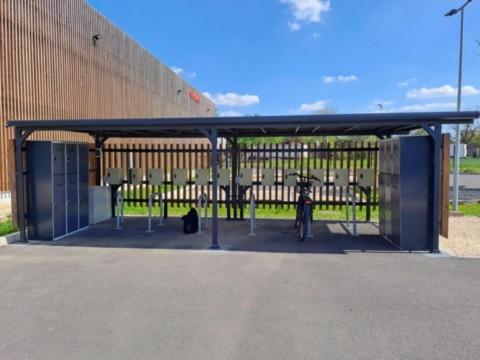 Station solaire vélo trottinette Micromobile